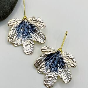 NEW Silver Blue Floral Drop Earrings